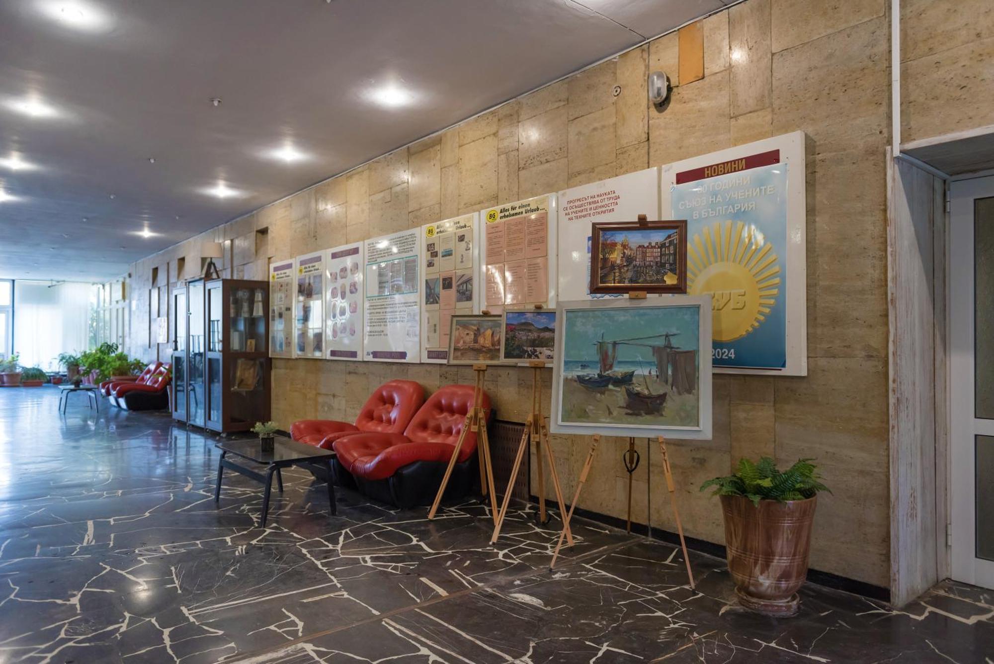 International Home Of Scientists Joliot Curie St Constantin et Helena Extérieur photo