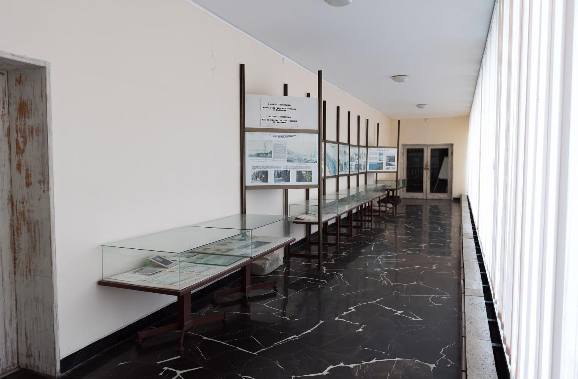 International Home Of Scientists Joliot Curie St Constantin et Helena Extérieur photo